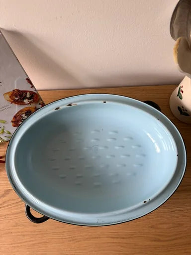 Kockums vintage ovale braadpan met deksel, lichtblauw email en gietijzer