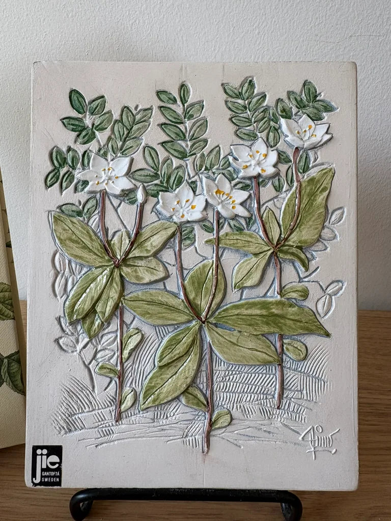 Jie Gantofta landskapsblommor wandtegel Skogsstjärna Värmland, model 712