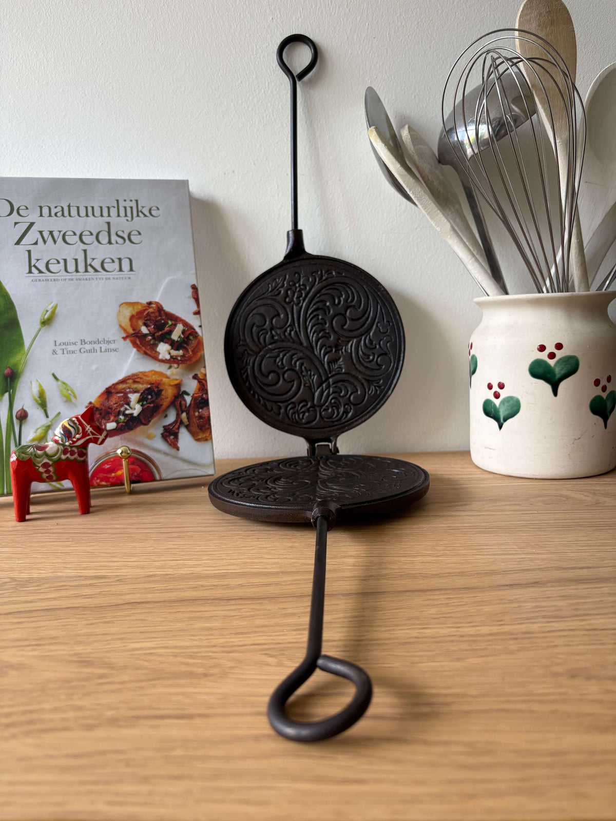 Skeppshult gietijzeren krumkake-wafelijzer 15 cm, Zweeds vintage