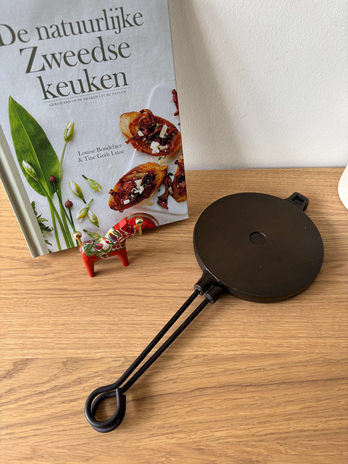 Skeppshult gietijzeren krumkake-wafelijzer 15 cm, Zweeds vintage